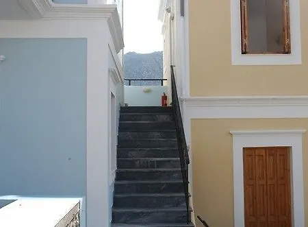 Captain George Apartment *