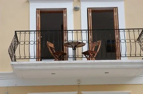 Captain George Διαμέρισμα Σύμη