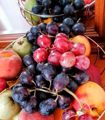 Captain George سيمي