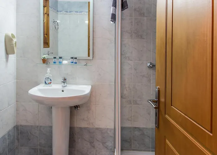 Captain George * سيمي